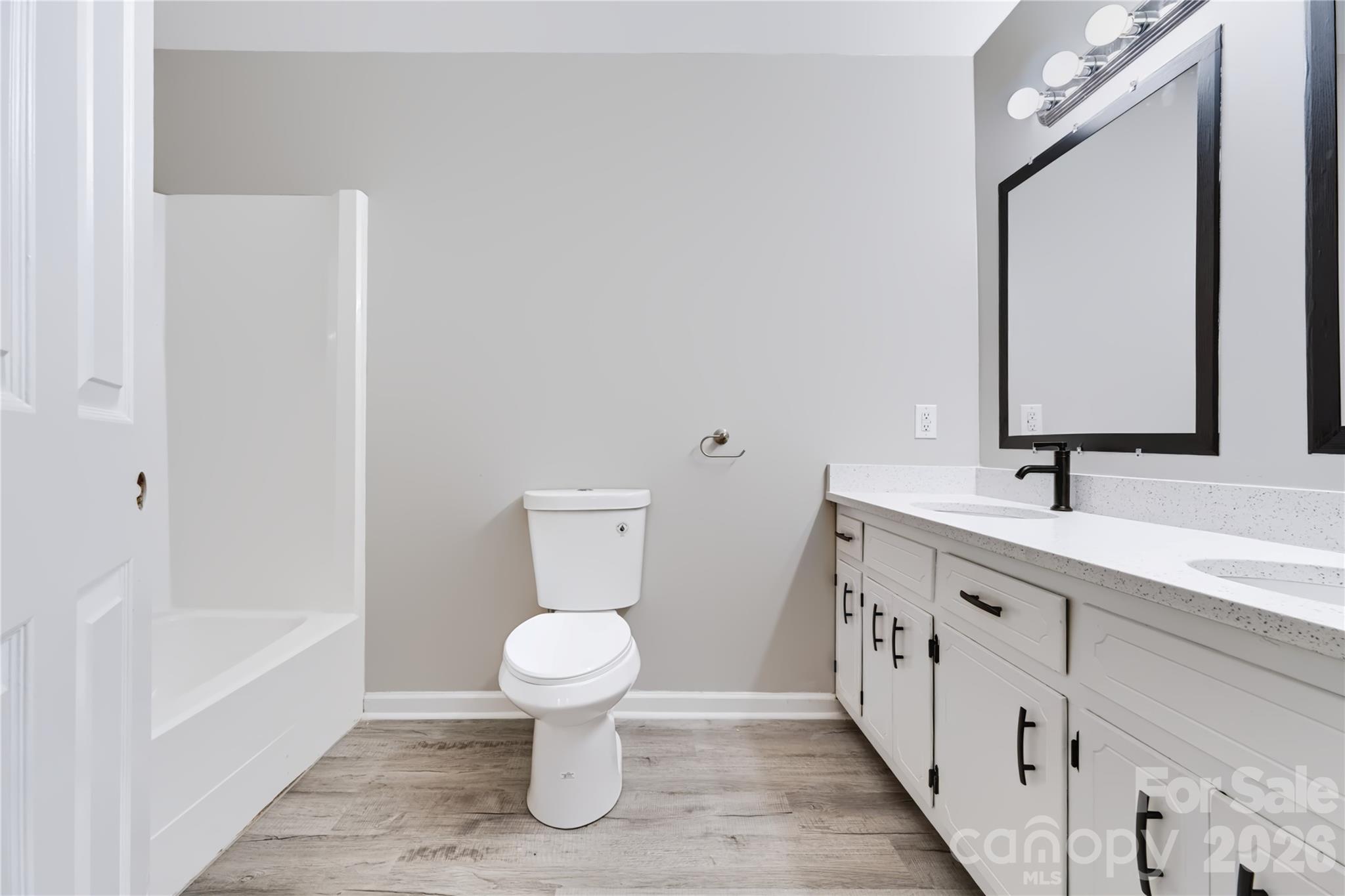 2537 Brentwood Circle