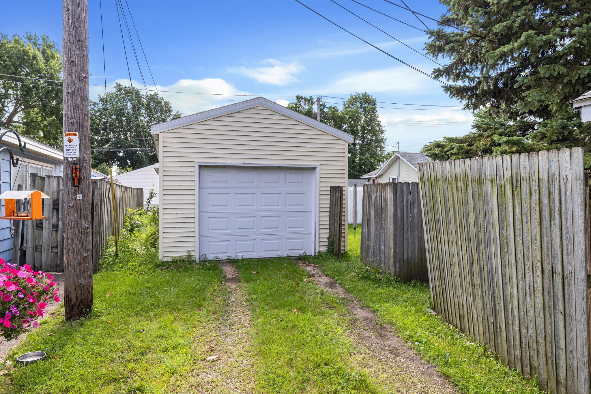 1409 Salem Rd