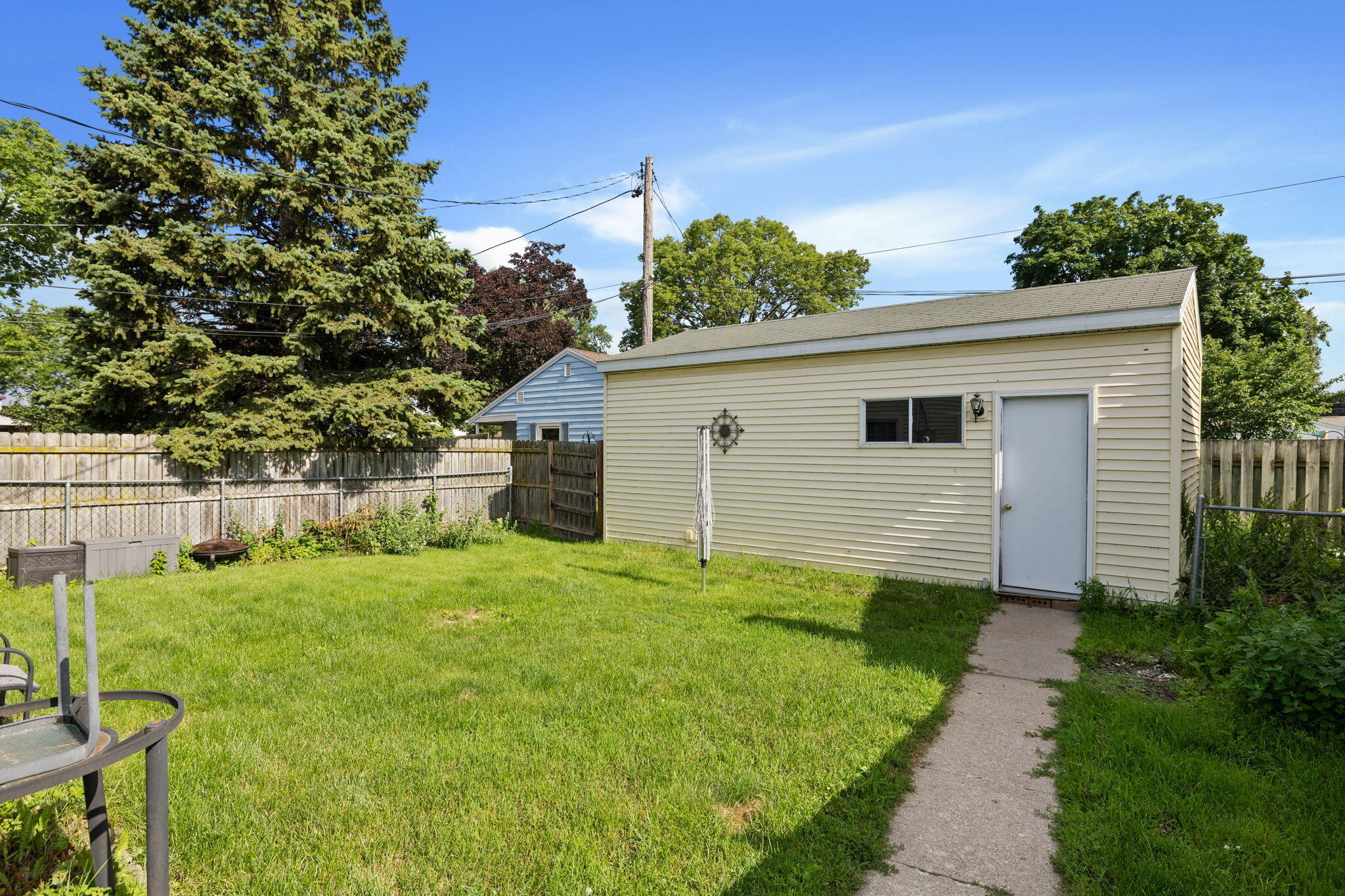 1409 Salem Rd