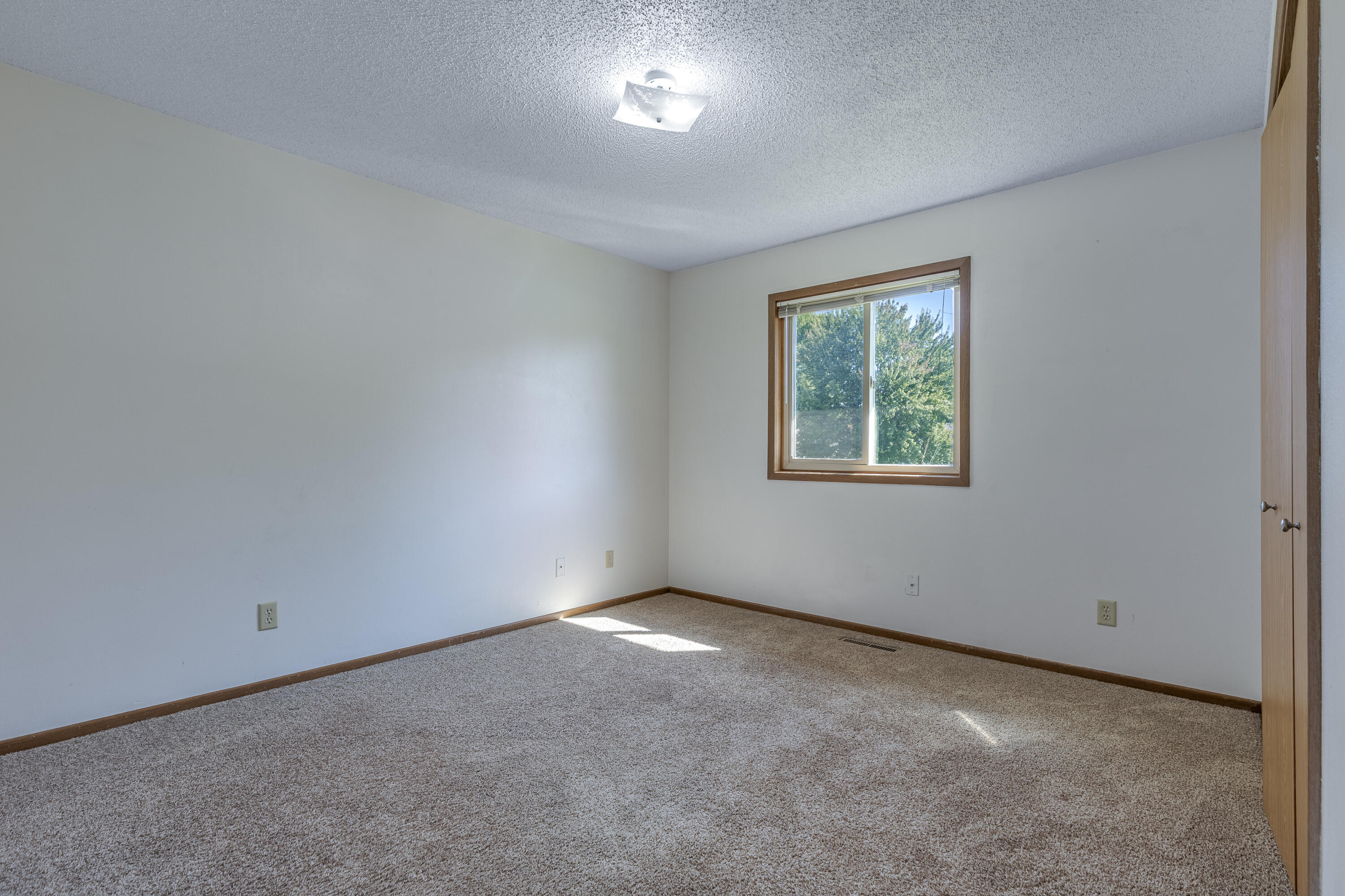 800 Randy Rd, 800 1/2