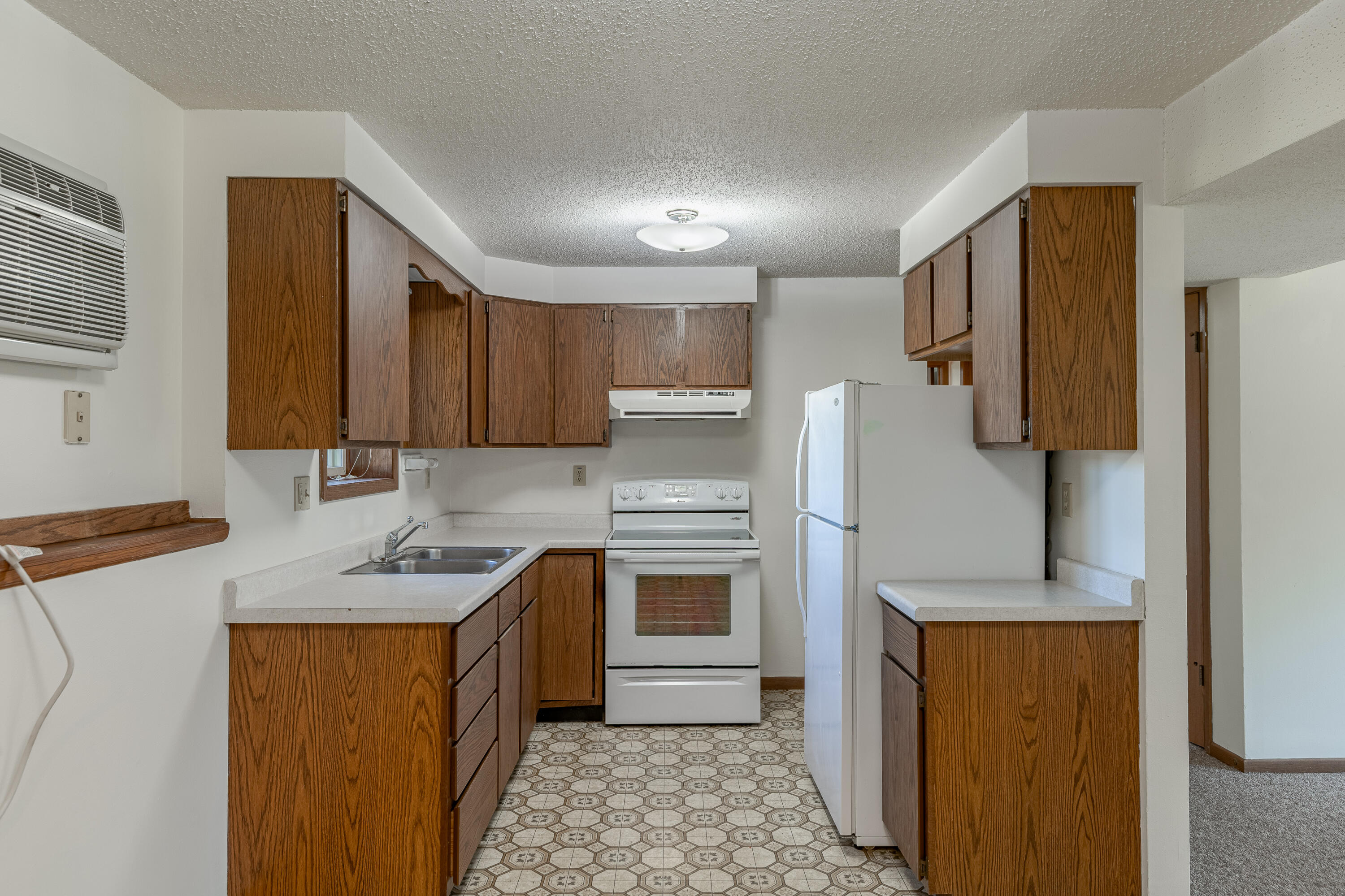 800 Randy Rd, 800 1/2