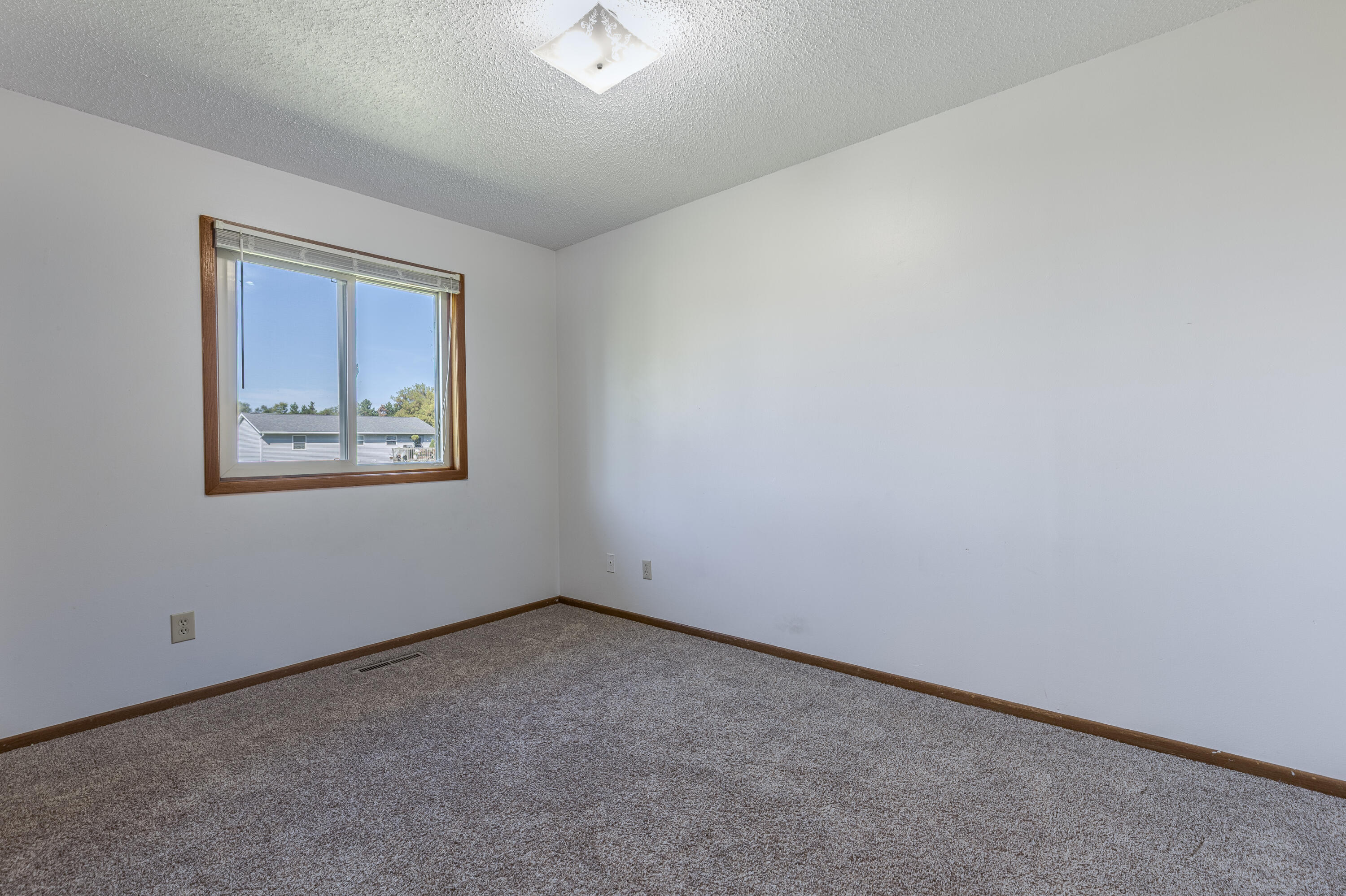 800 Randy Rd, 800 1/2