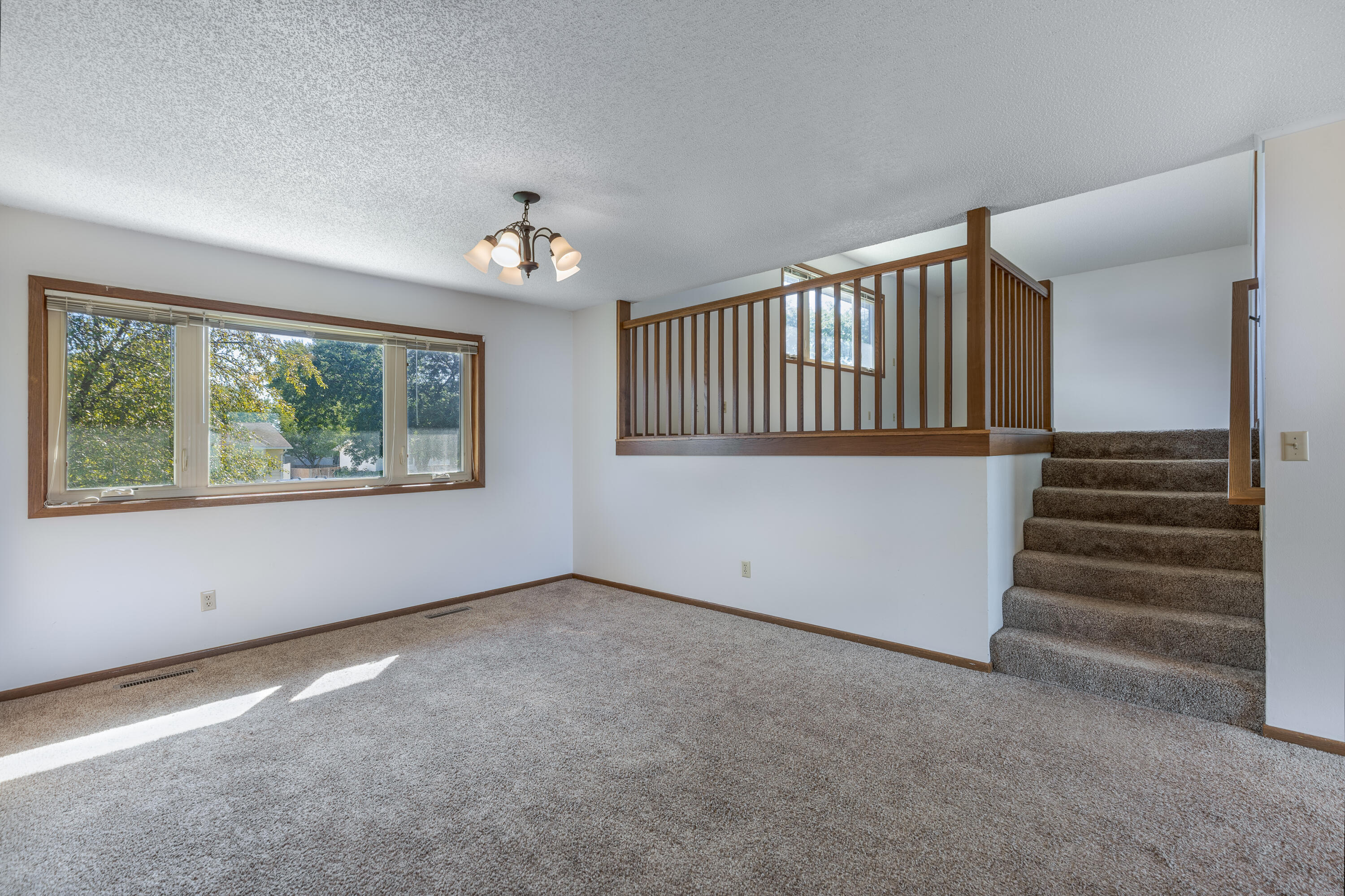 800 Randy Rd, 800 1/2