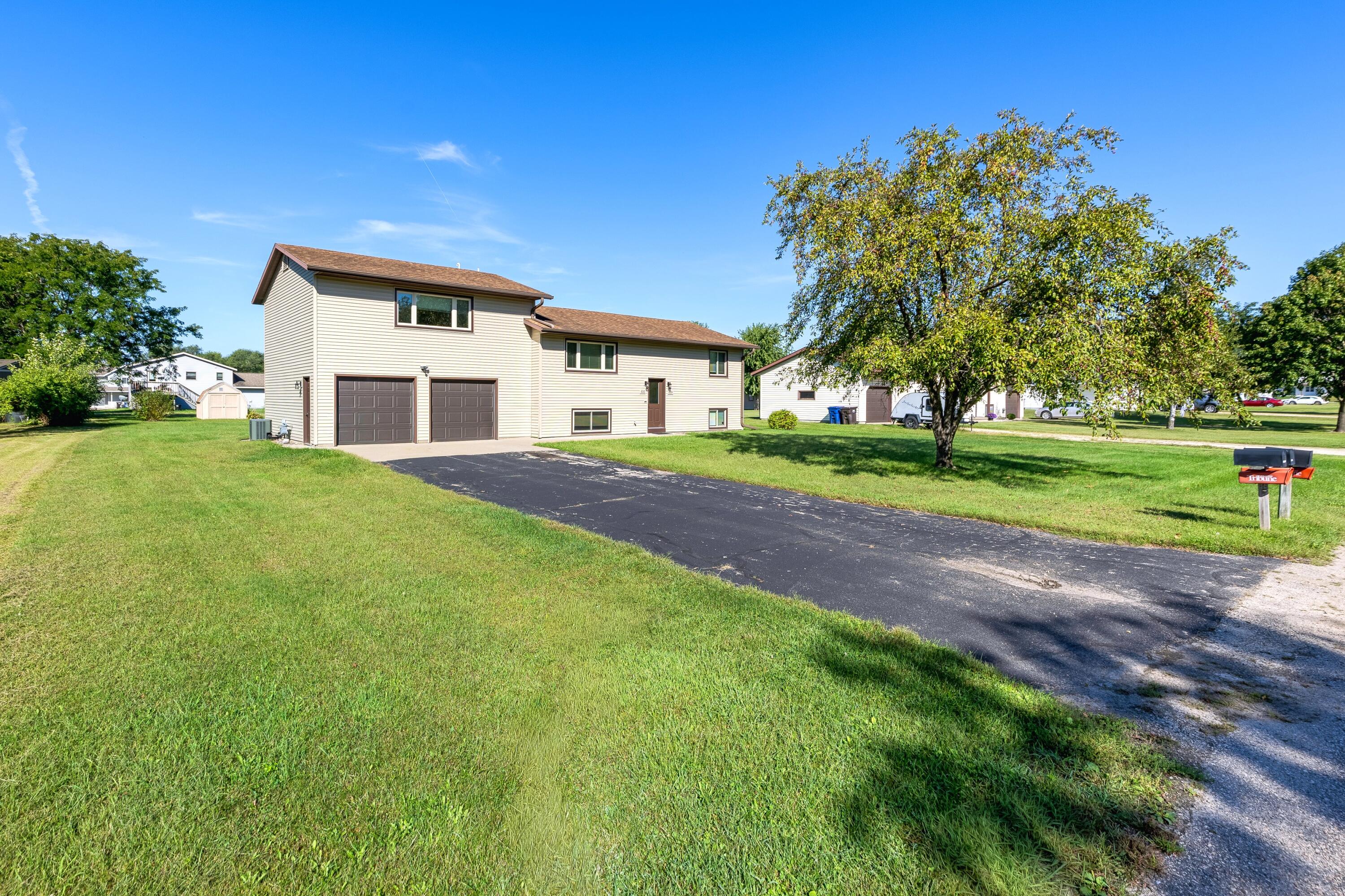 800 Randy Rd, 800 1/2