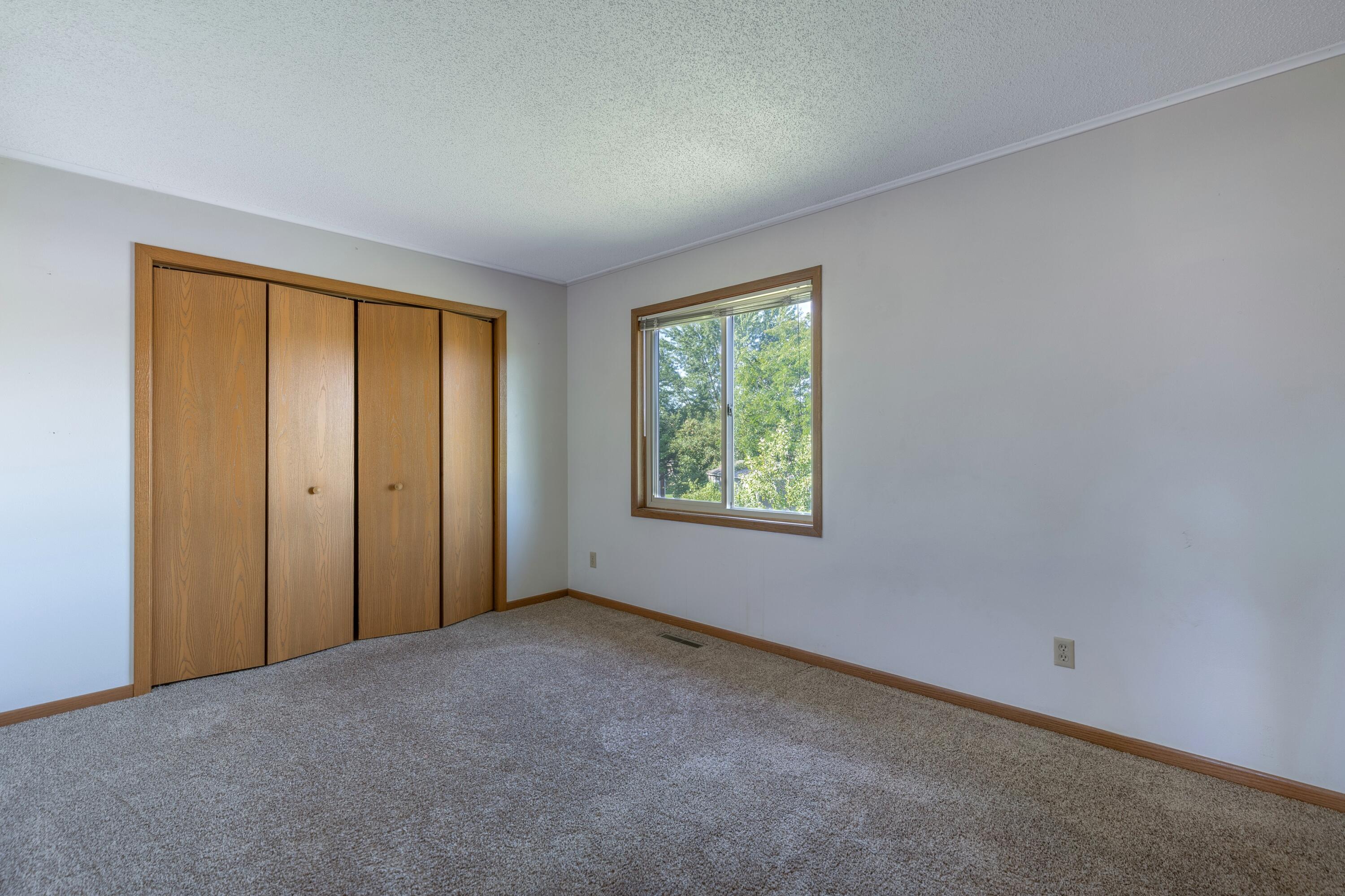 800 Randy Rd, 800 1/2