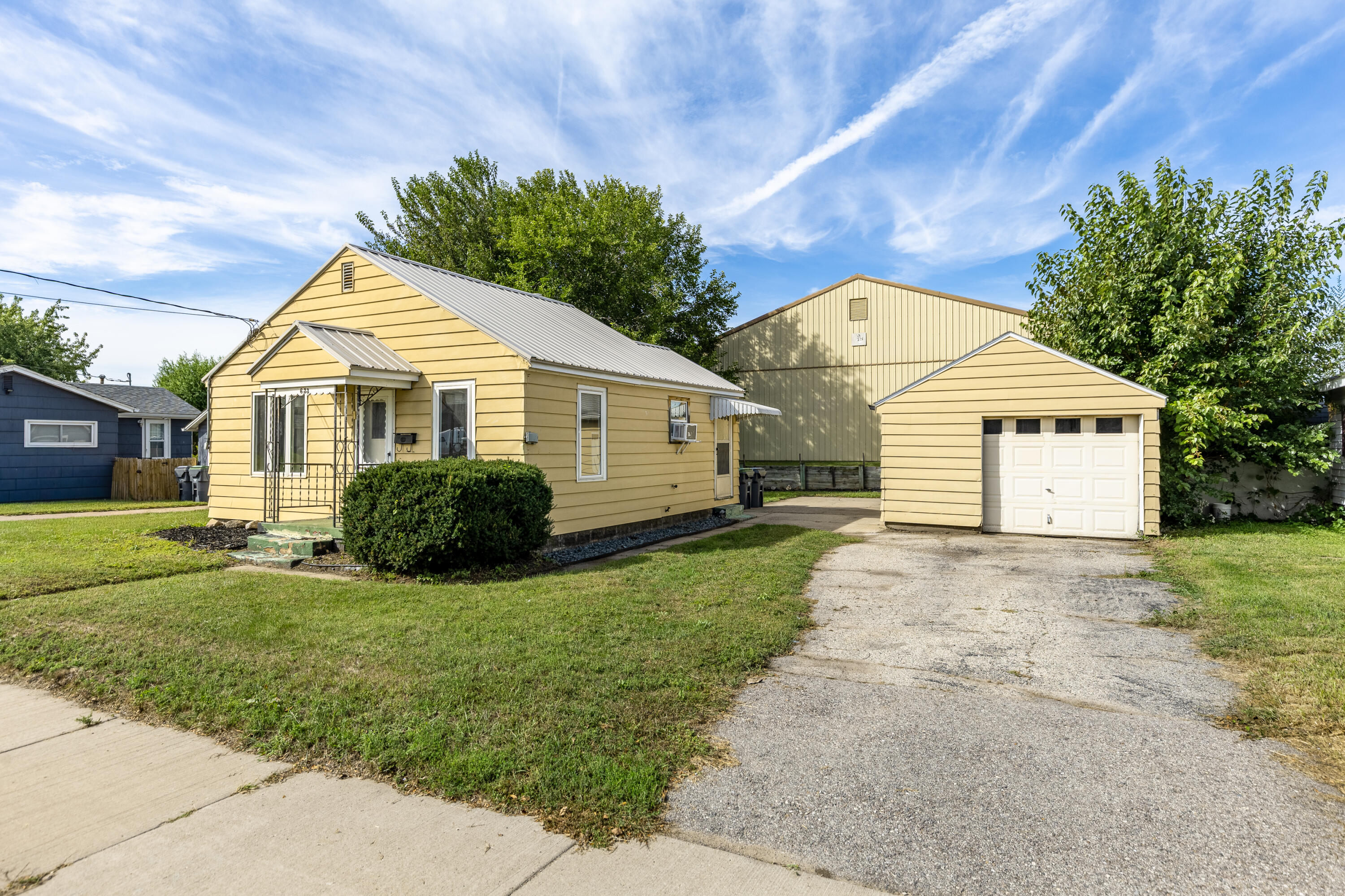 633 Livingston St