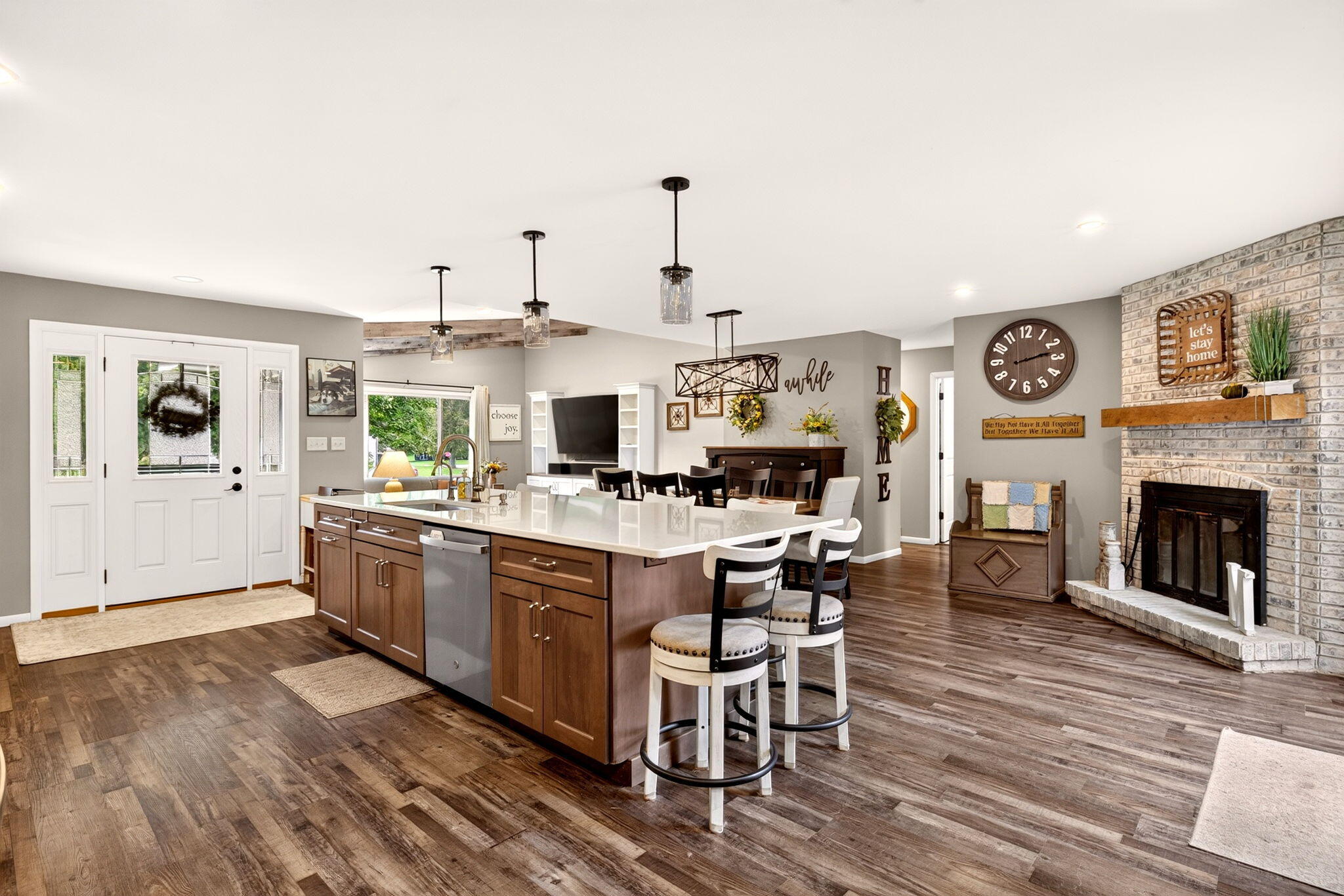 105 Fireside Pl