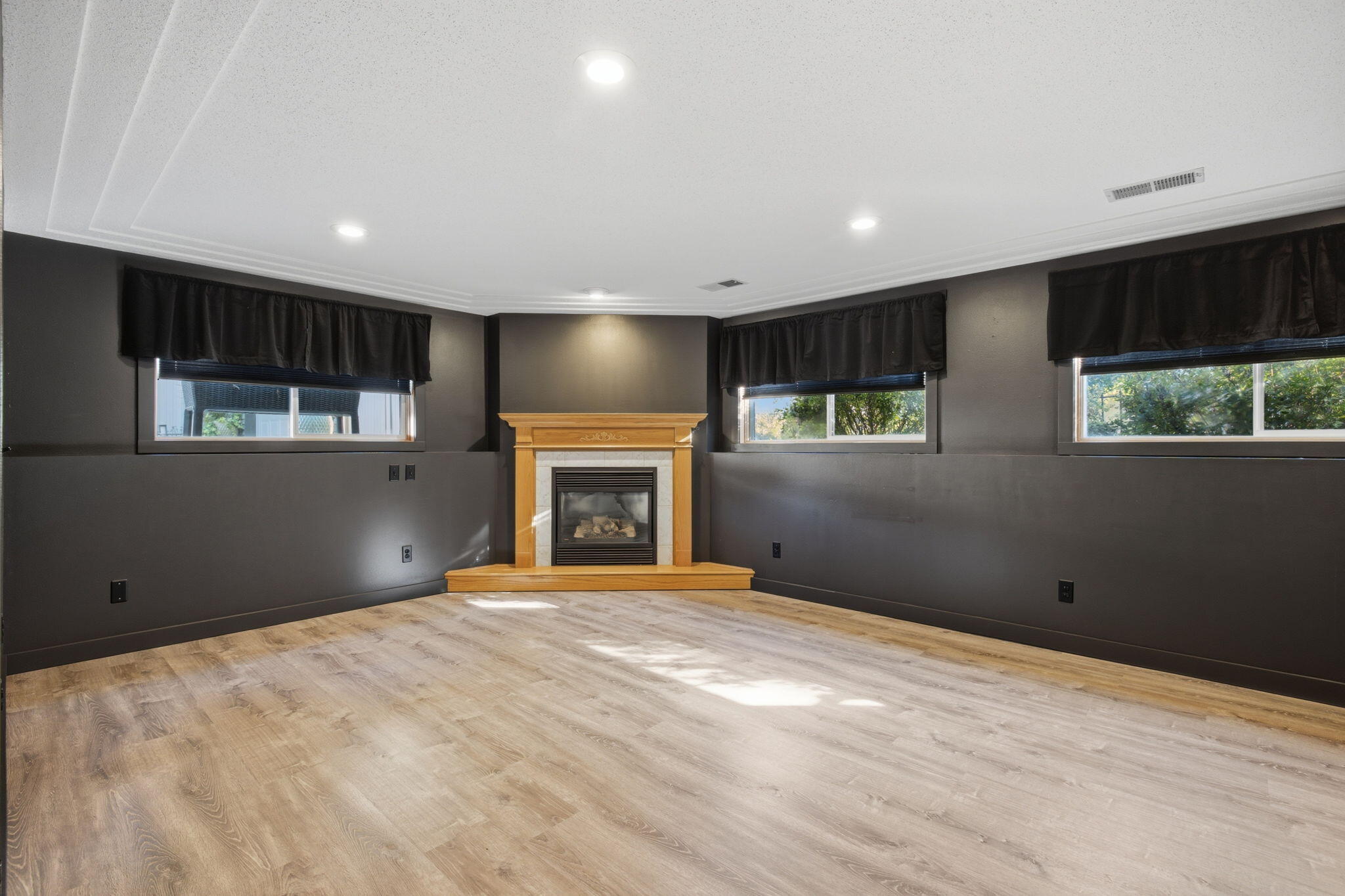 1395 Claudia Ave