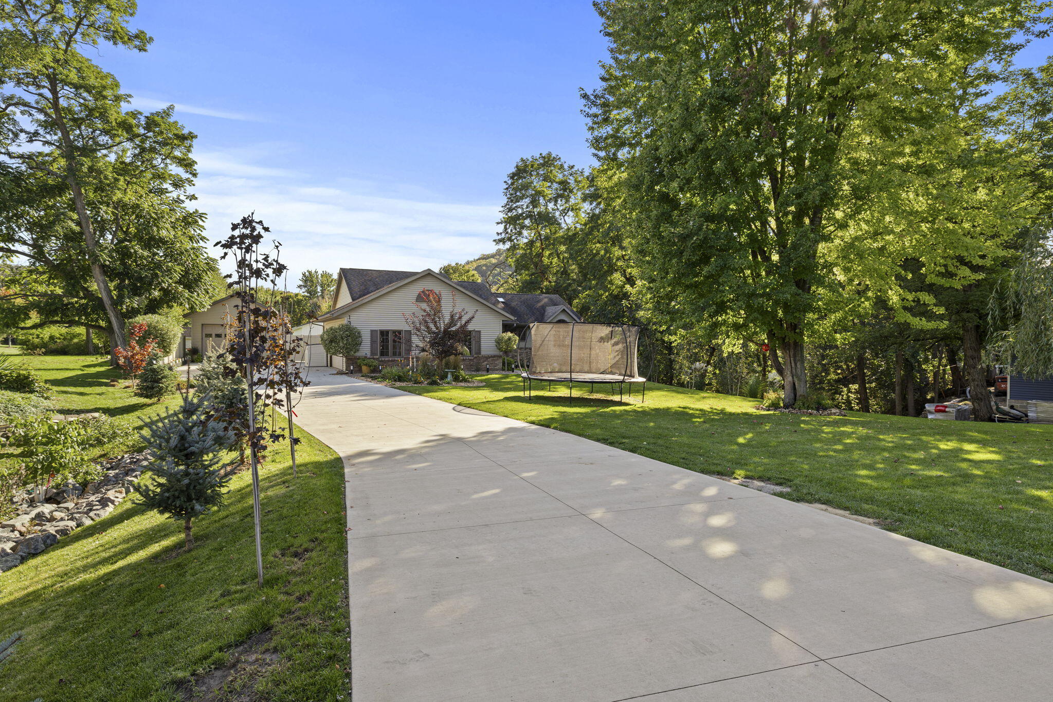 1395 Claudia Ave