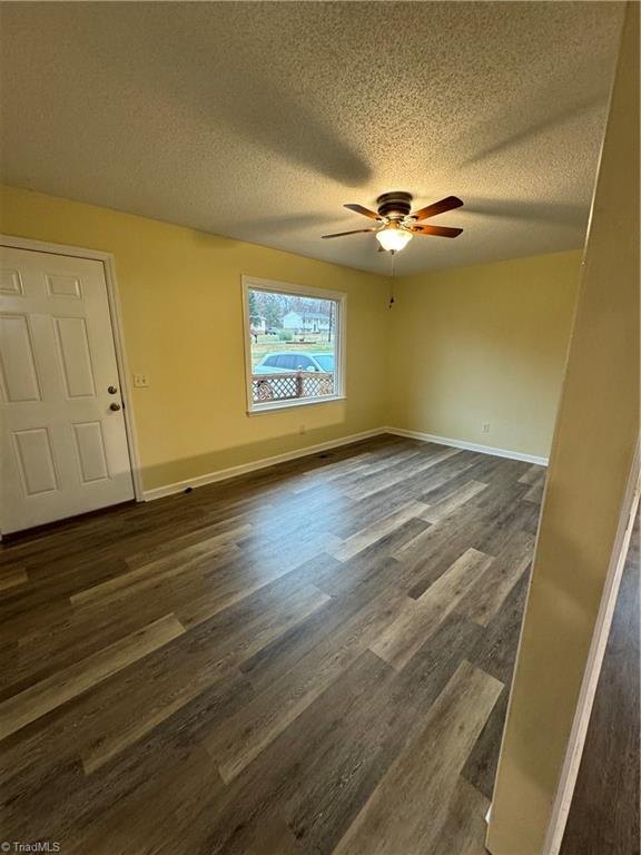 5006 Woodsboro Lane