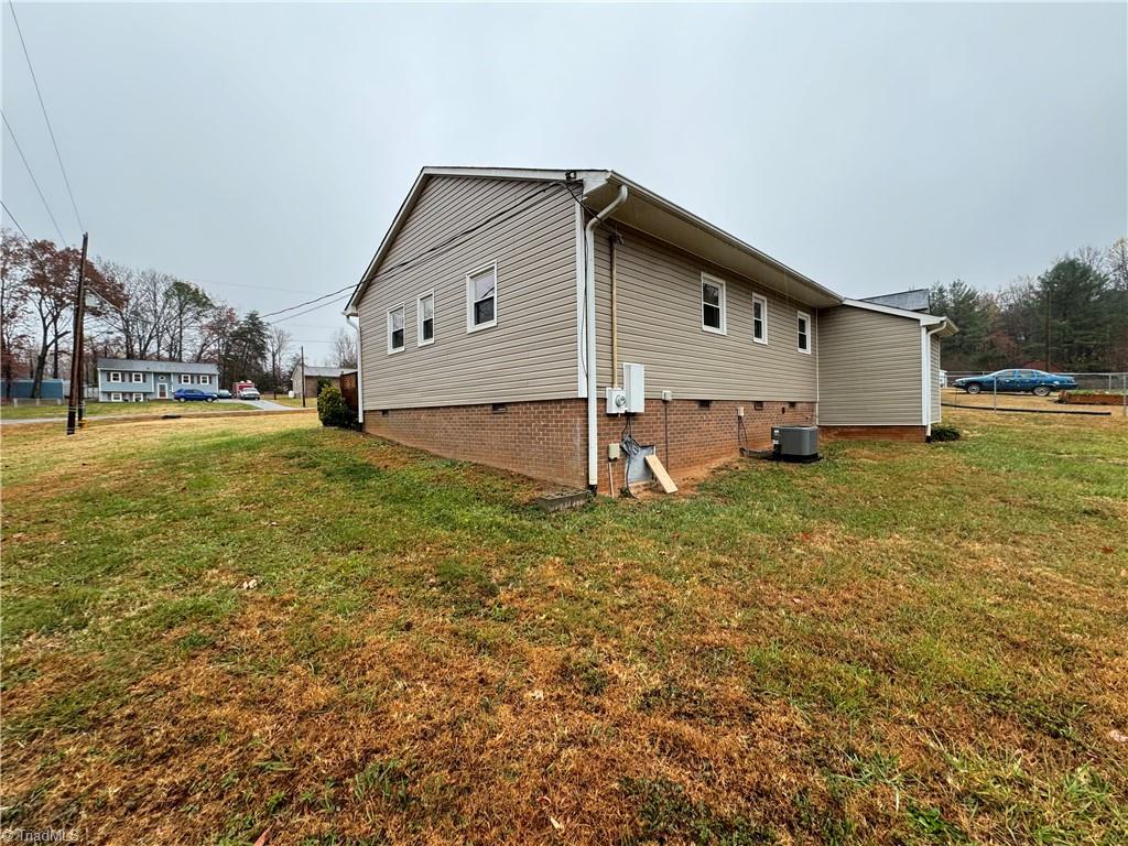 5006 Woodsboro Lane
