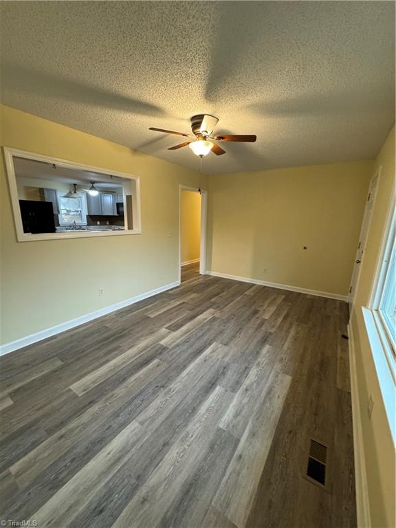 5006 Woodsboro Lane