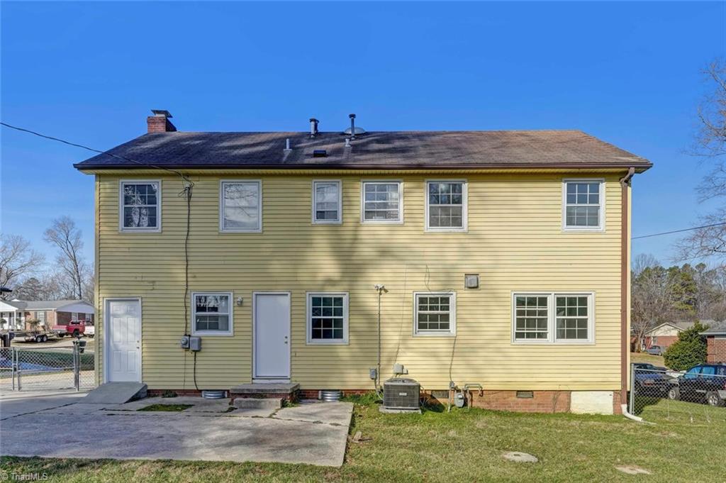 309 W Montcastle Drive