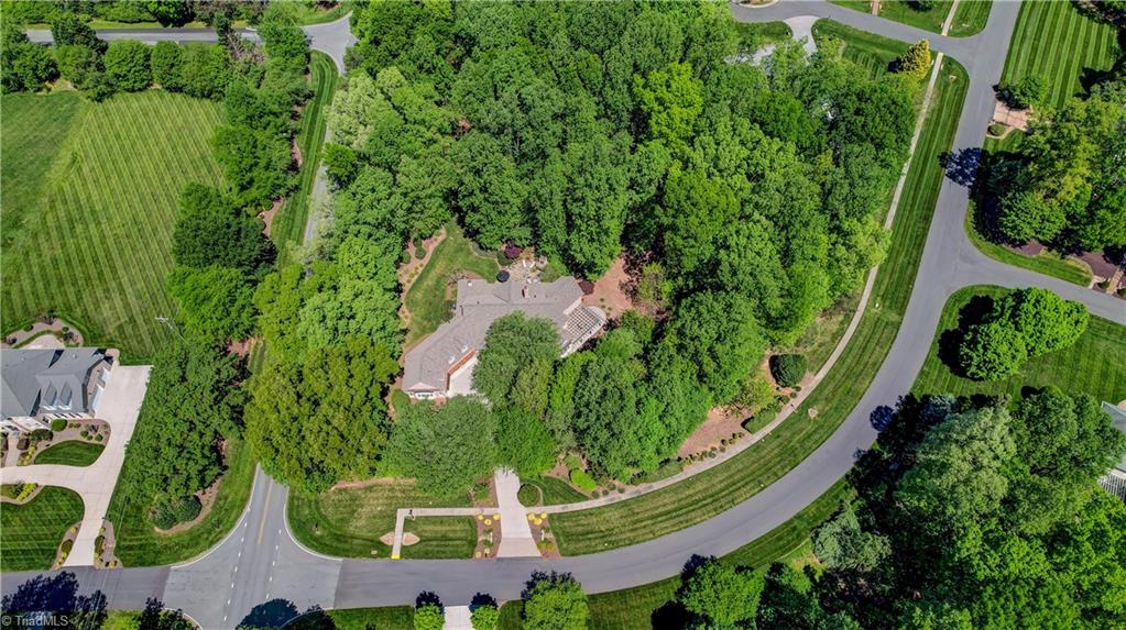 7001 Lake Henson Drive