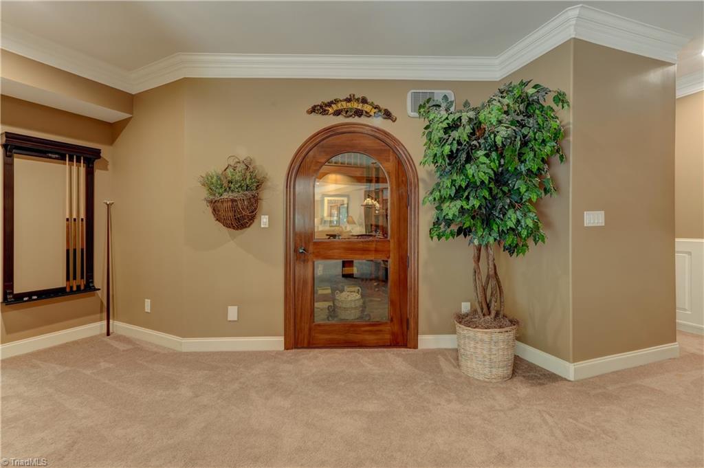 7001 Lake Henson Drive