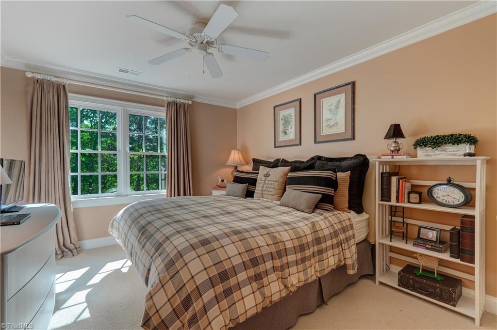 7001 Lake Henson Drive