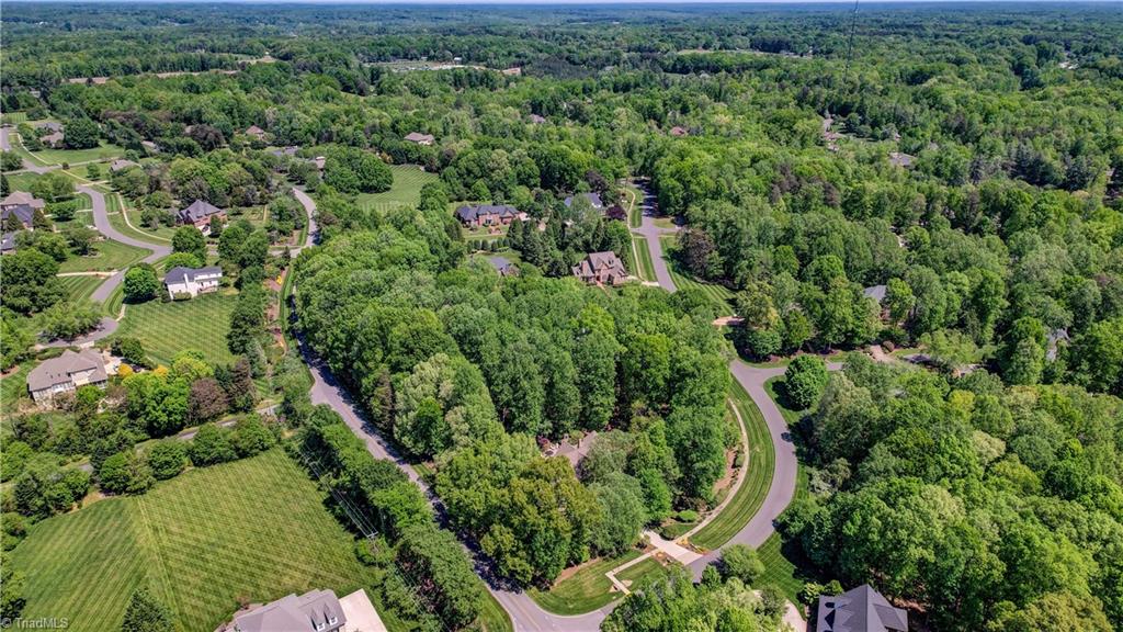 7001 Lake Henson Drive