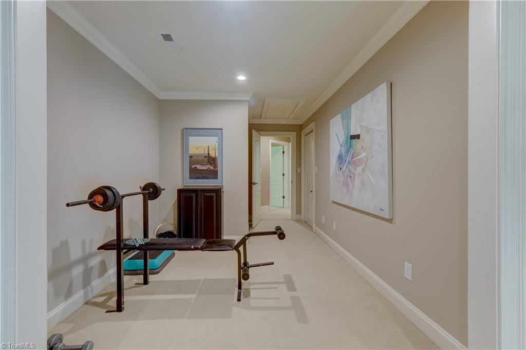 7001 Lake Henson Drive