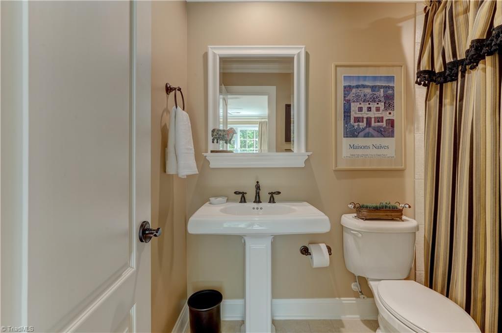 7001 Lake Henson Drive