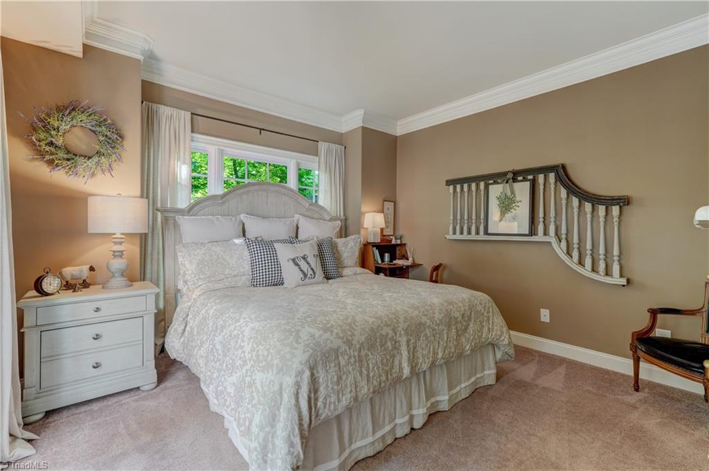 7001 Lake Henson Drive