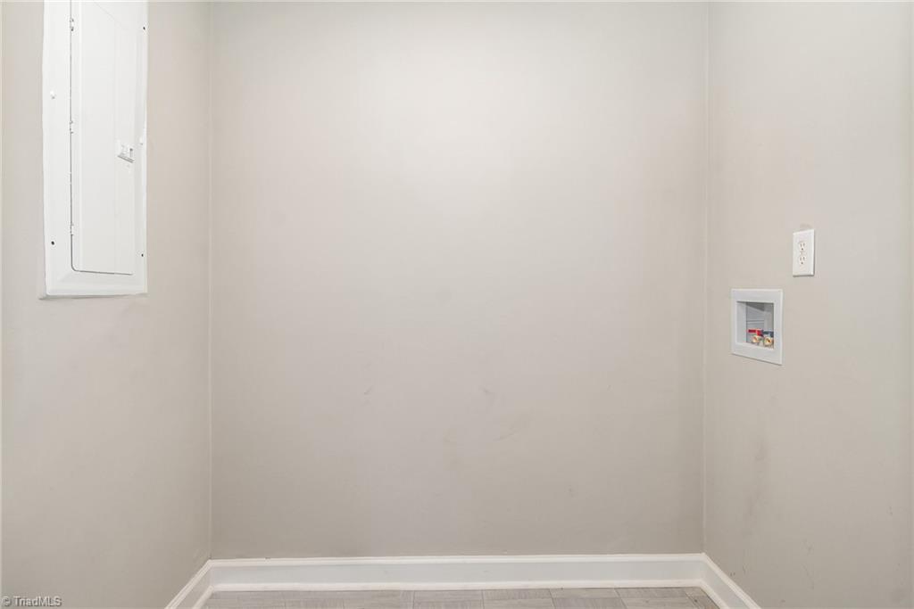 1700 Woodridge Avenue