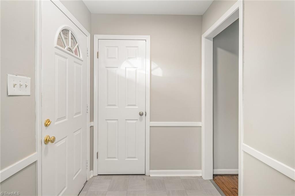 1700 Woodridge Avenue