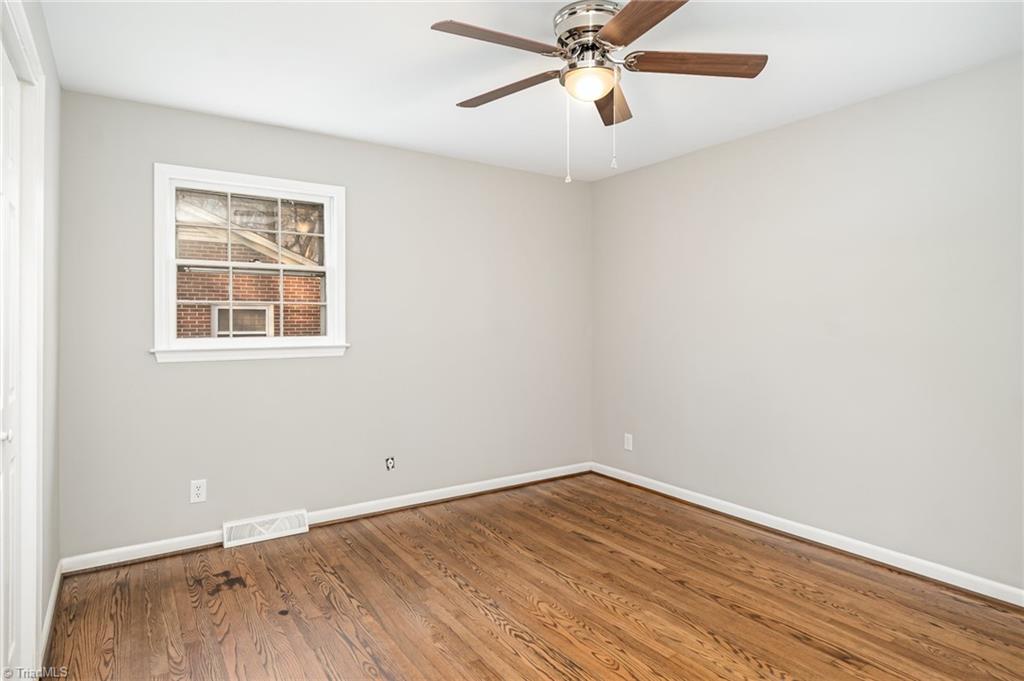 1700 Woodridge Avenue