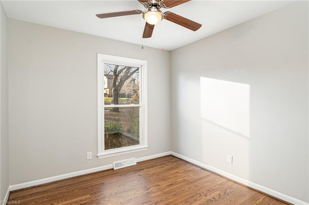 1700 Woodridge Avenue