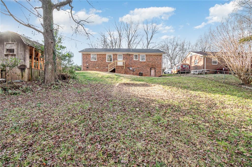 1700 Woodridge Avenue