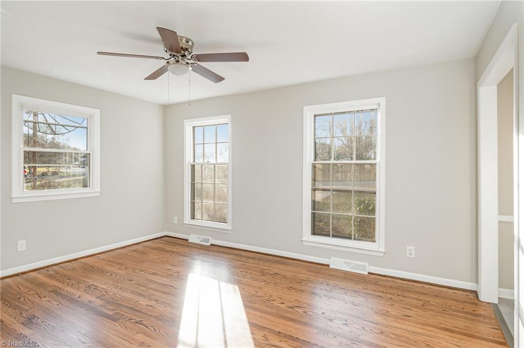 1700 Woodridge Avenue