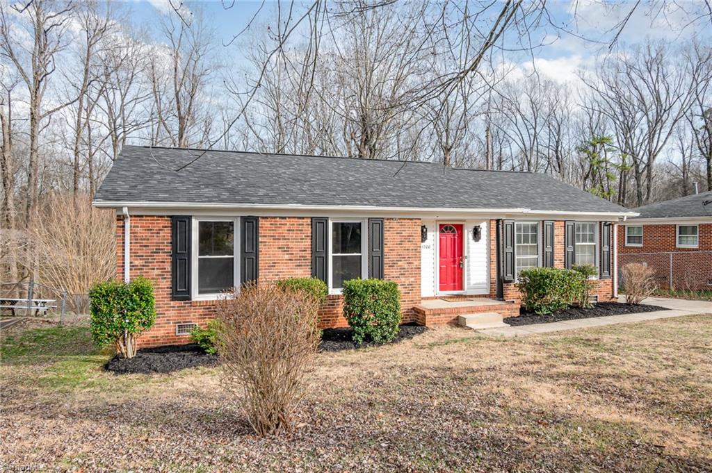 1700 Woodridge Avenue