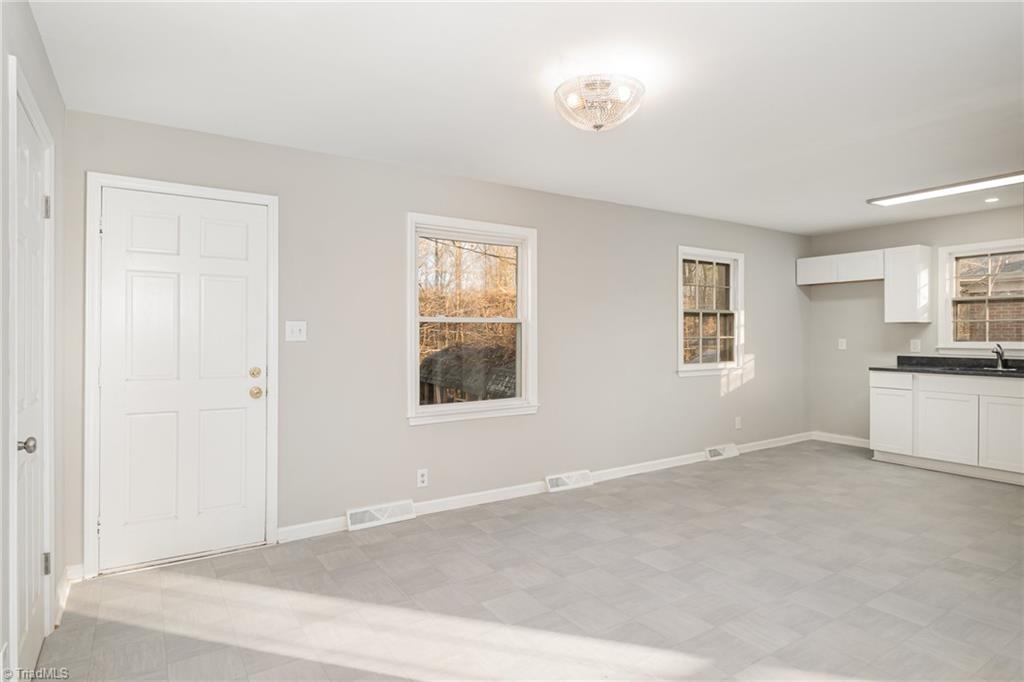 1700 Woodridge Avenue