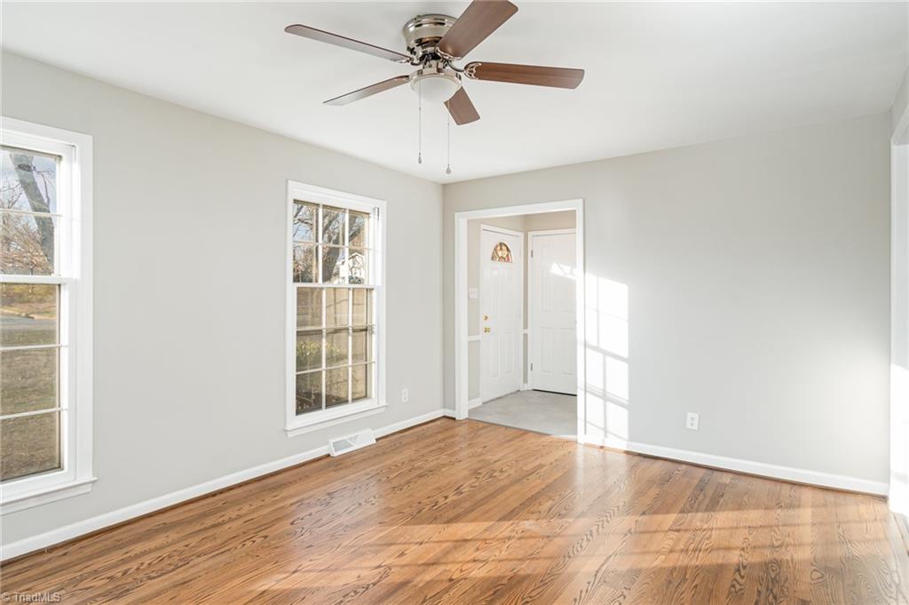 1700 Woodridge Avenue