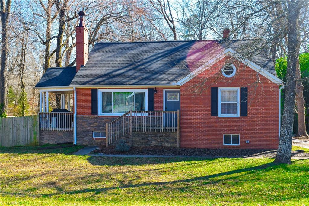 402 Oakview Road