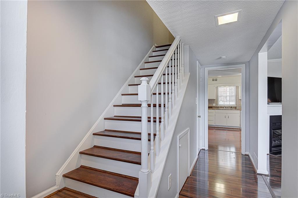 4725 Tower Road