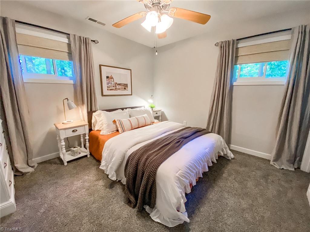 3624 Lakeshore Drive