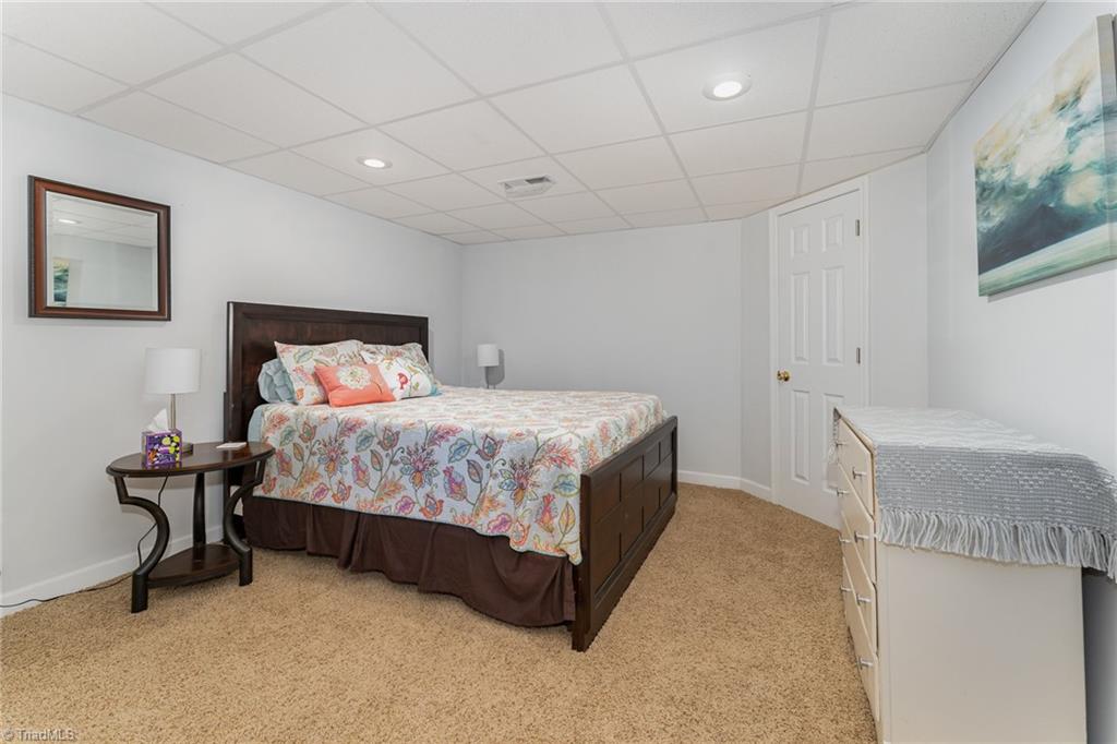 3624 Lakeshore Drive