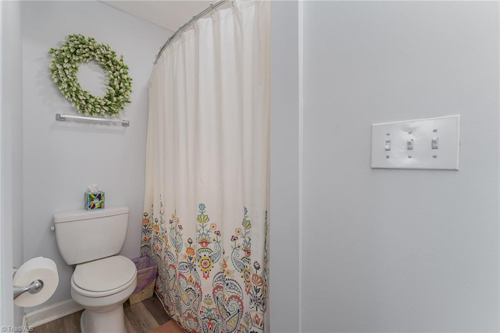 3624 Lakeshore Drive