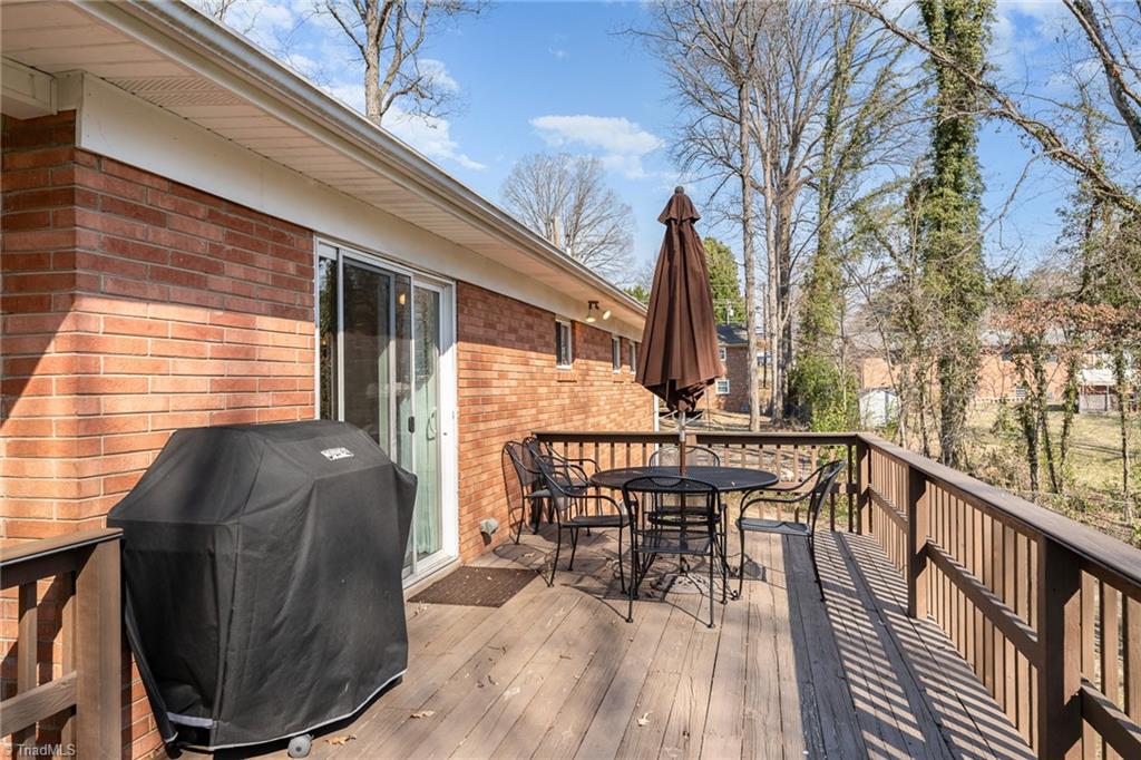 3624 Lakeshore Drive