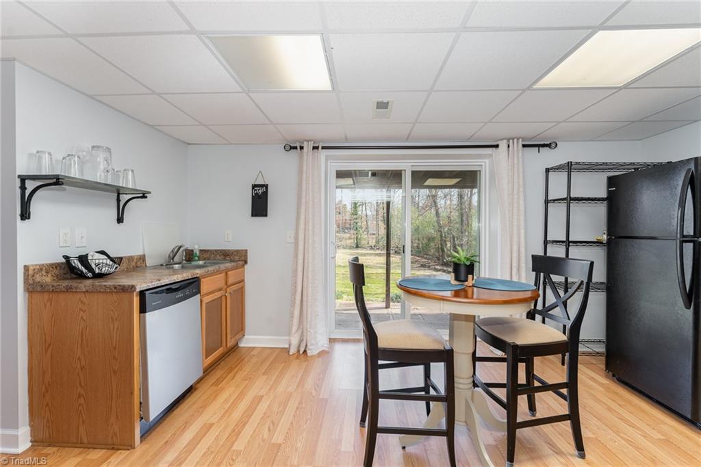 3624 Lakeshore Drive