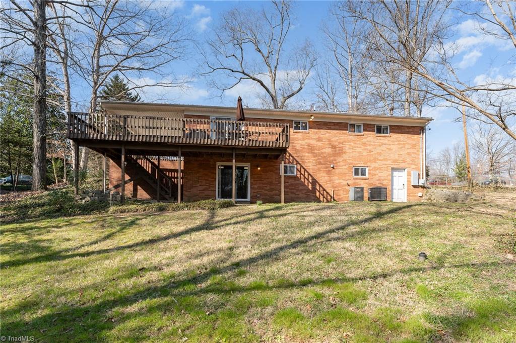 3624 Lakeshore Drive