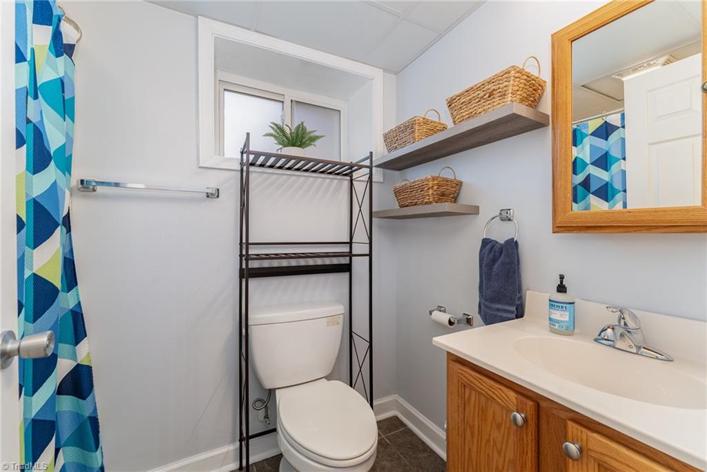 3624 Lakeshore Drive