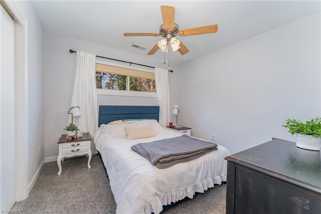 3624 Lakeshore Drive