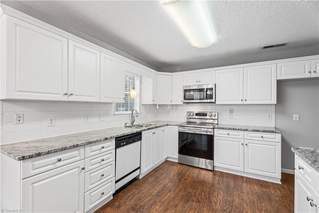 6140 Hickory Creek Road