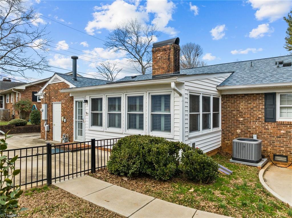 2801 Northampton Drive