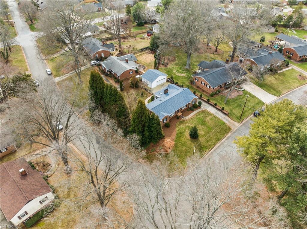2801 Northampton Drive