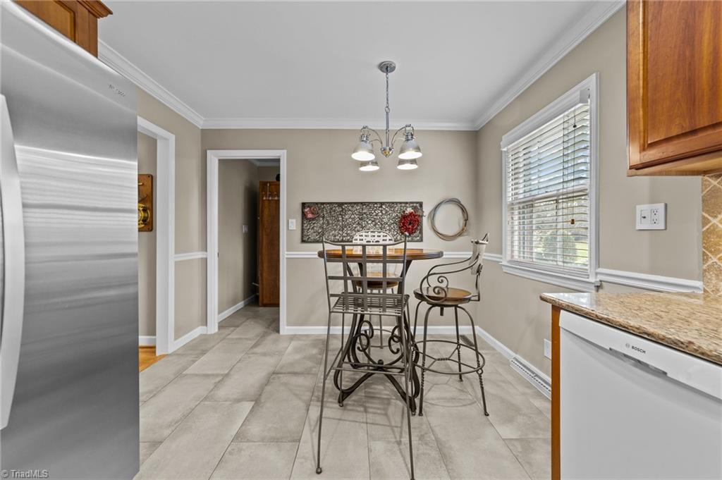 2801 Northampton Drive
