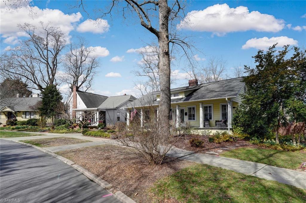 406 W Bessemer Avenue