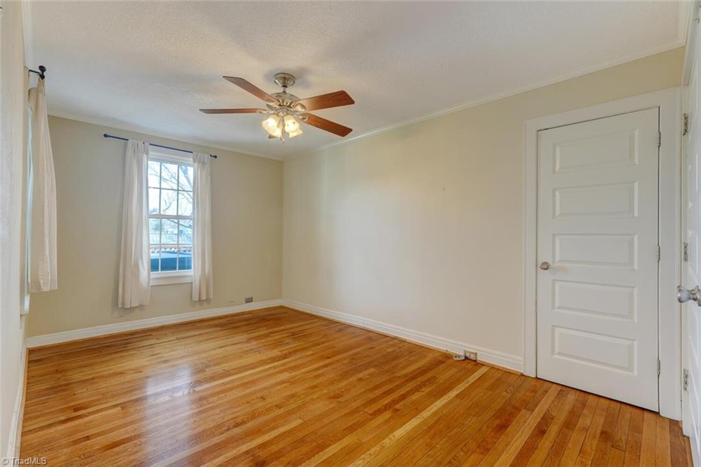 406 W Bessemer Avenue