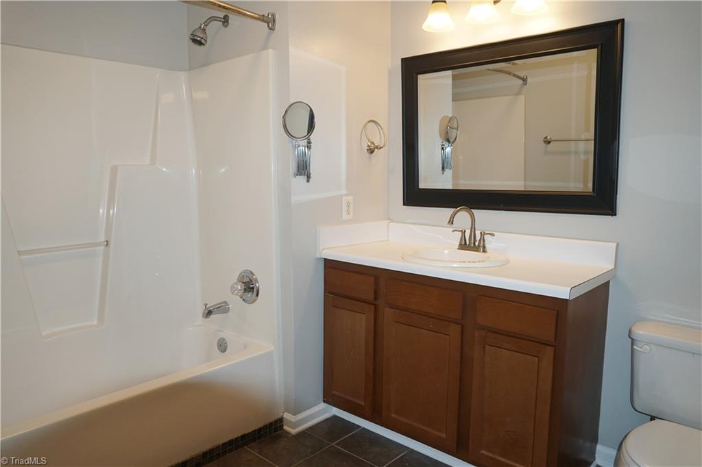 903 Hanahan Court # A Unit: 1-A